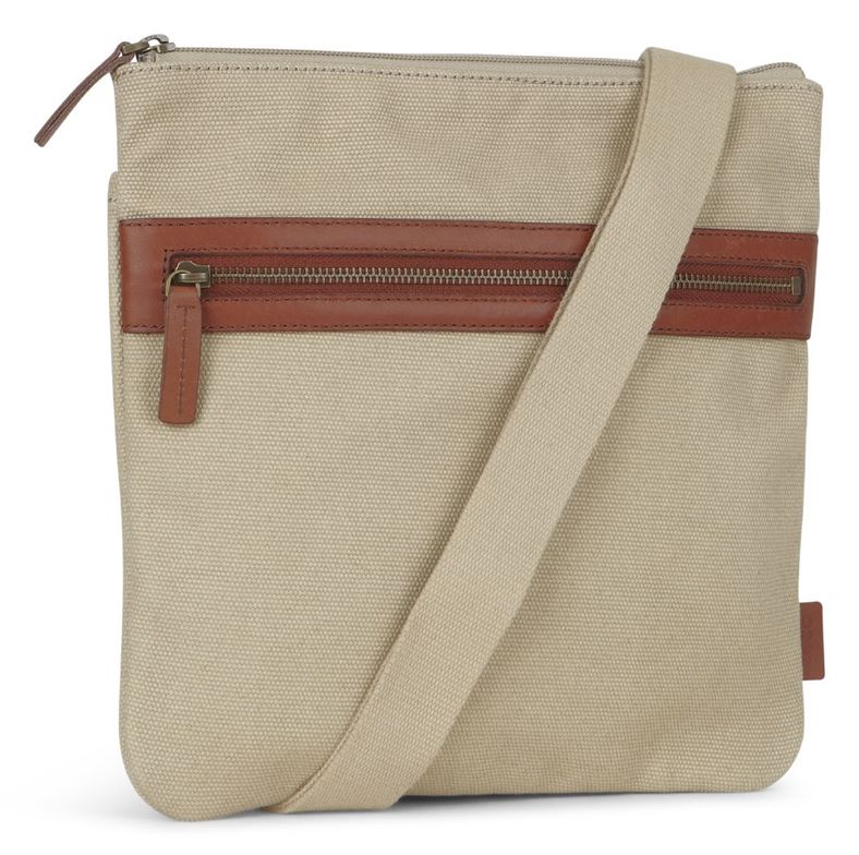 ECCO Finley Crossbody (Brown)