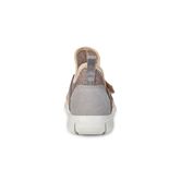  Intrinsic Sneaker