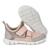  Intrinsic Sneaker