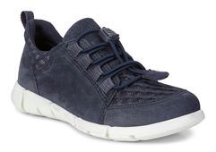  Intrinsic Sneaker