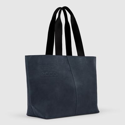 ECCO Upcycled East West