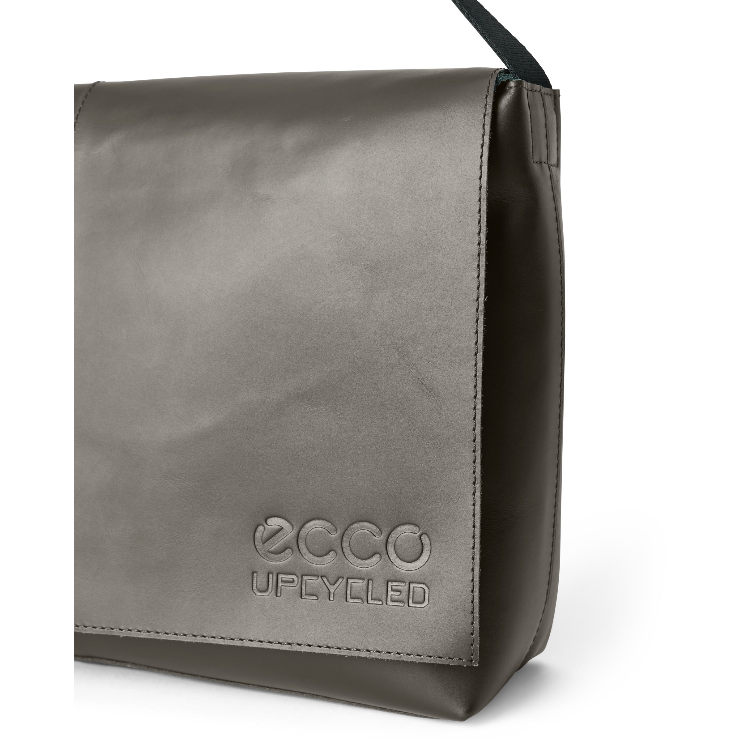 ECCO Upcycled Messenger -