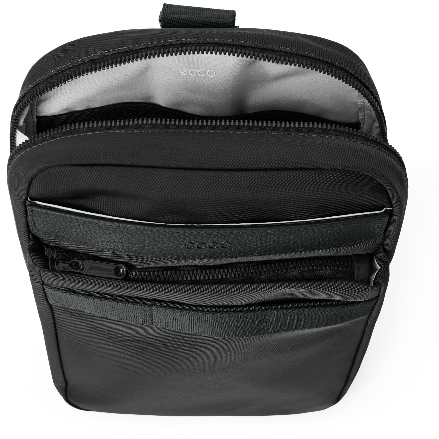 ぽこ ECCO Voyager X Body Sling - ECCO.com