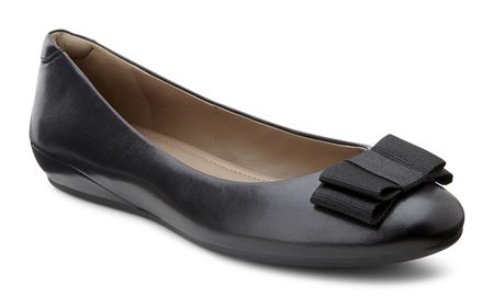 https://global.ecco.com/productimageservice/143-356073-01001.jpg?mw=450&mh=450